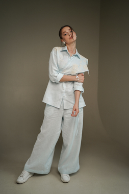 Костюм ніжно блакитний з льону